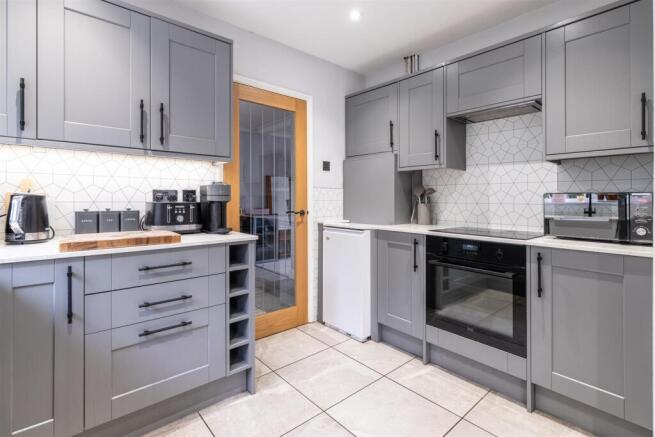 Kitchen / Breakfast Room