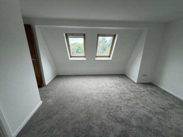 Bedroom 1 (2)