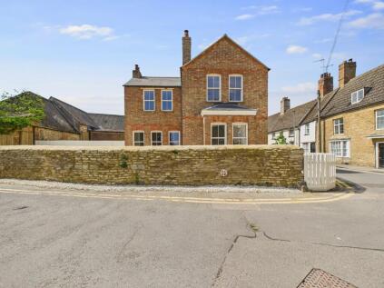 Chancery Lane, Thrapston, NN14