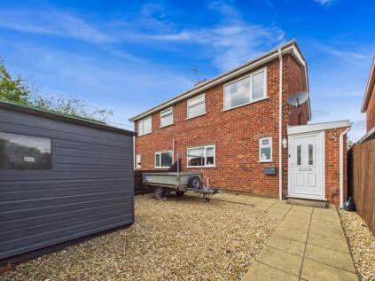 Peartree Walk, Yaxley, PE7