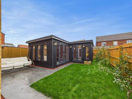 Morton Close, Hampton Gardens, PE7