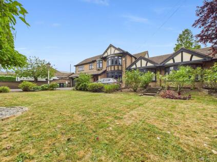 Broadway, Yaxley, PE7