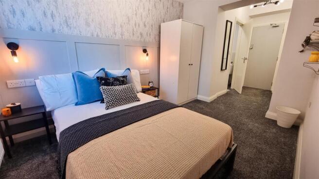10. Room 2.jpg