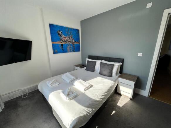 WhatsApp Image 2024-09-18 at 15.10.56 (6).jpeg