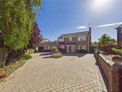 Bawdsey Close, Felixstowe, Suffolk, IP11