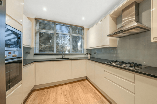 5 bedroom house in St Johns Wood