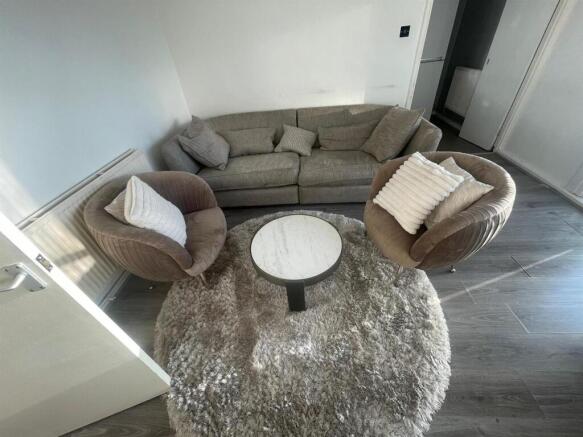 WhatsApp Image 2024-10-18 at 16.54.16.jpeg