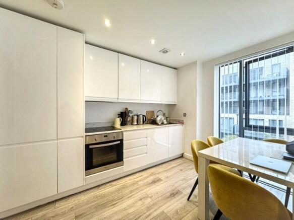 17295_14d60e8c-a761-4354-a1e4-41bfe341f62b_IMG_04_