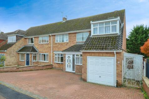 Pinecroft, Hemel Hempstead, HP3 8AW