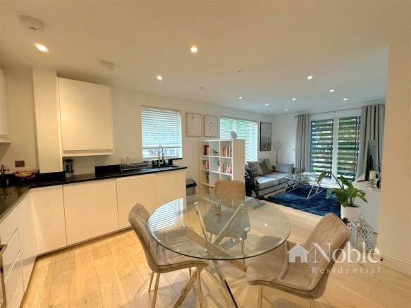 Kitchen/Dining Area