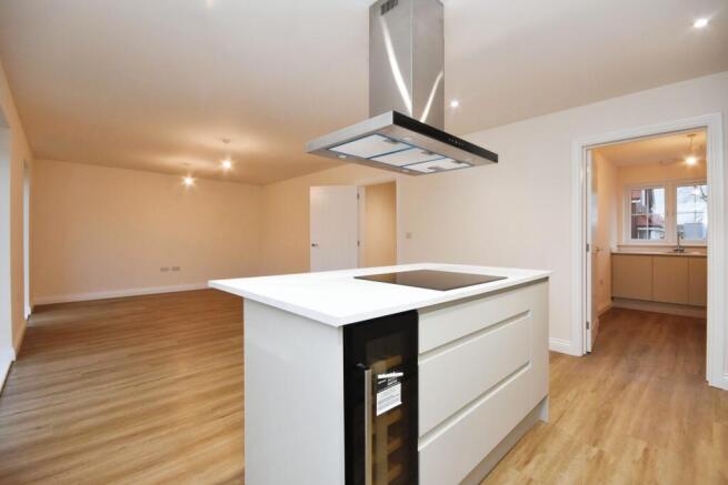 Plot 2 kitchen (3)