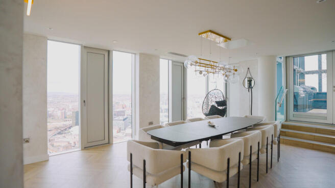 Elizabeth_Tower_P...