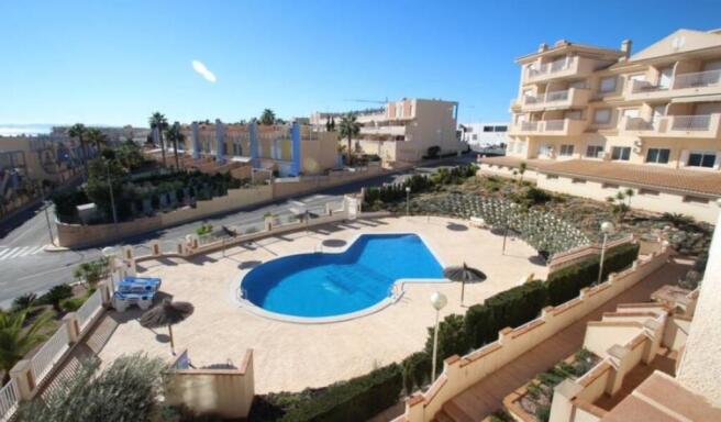 Cabo Roig penthouse apartment with sea views (2)