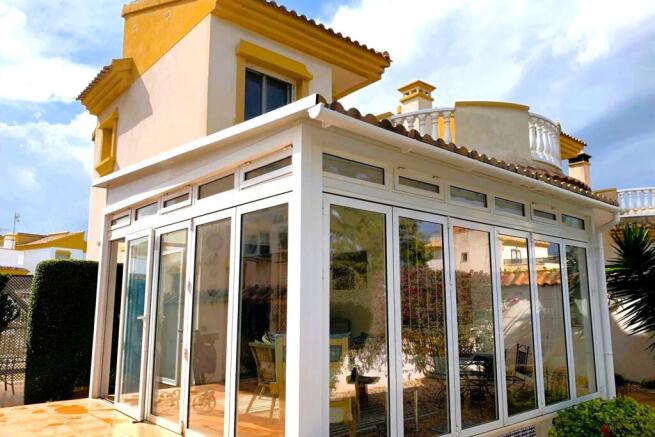 el raso detached villa 3 beds bargain