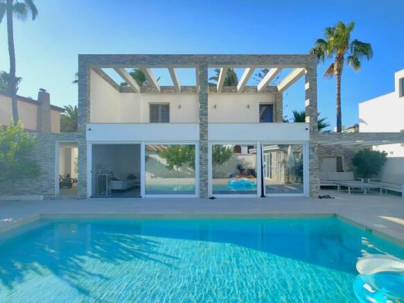 Luxury Beachside 4 bed La Zenia Villa