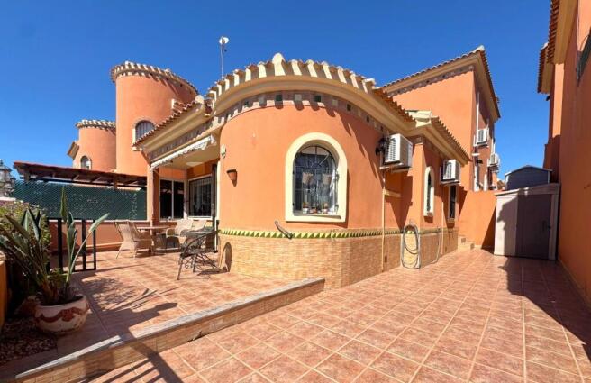 Playa Flamenca 2 bed Villa with solarioum