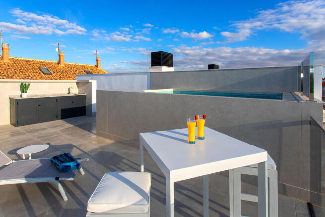 Modern Key Ready Townhouse pool 100m to sea Torre Horadada (25)