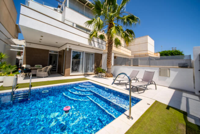 Lomas de Cabo Roig Villa with private pool