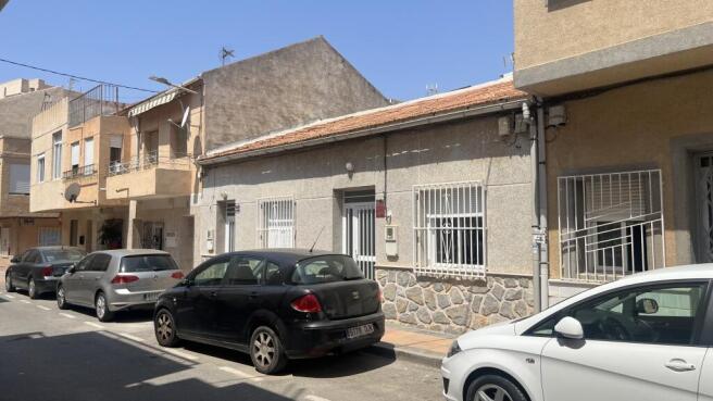 Los Alcazares town house 50m from the sea.