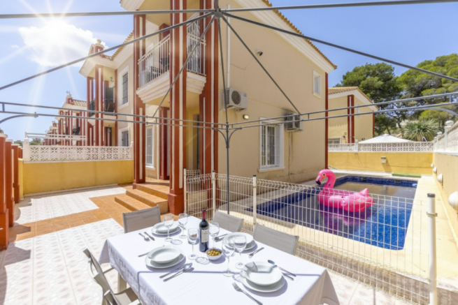 Campoamor semi detached with private pool