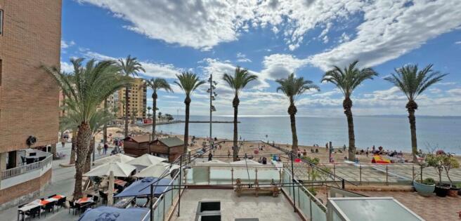 Playa Del Cura frontline Apartment Torrevieja