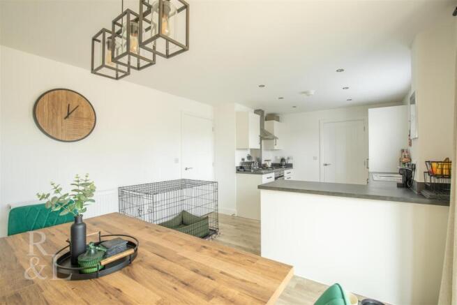 9 Ivatt Close (8).jpg