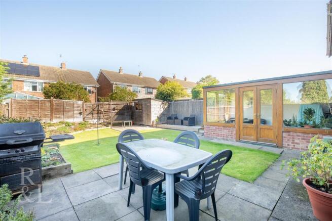 81 Woodside (18).jpg