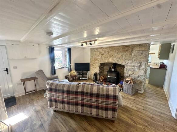 Living / Dining Area
