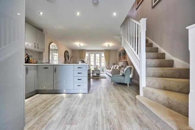 Open plan space to cook and eat