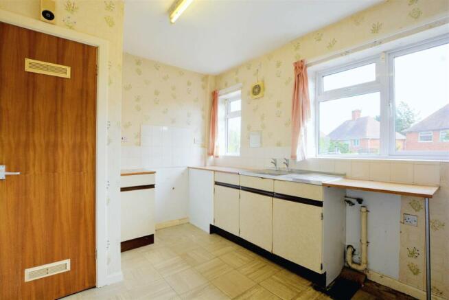 Kitchen_2.jpeg