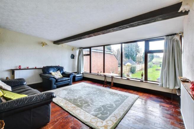 Sitting Room_1.jpeg