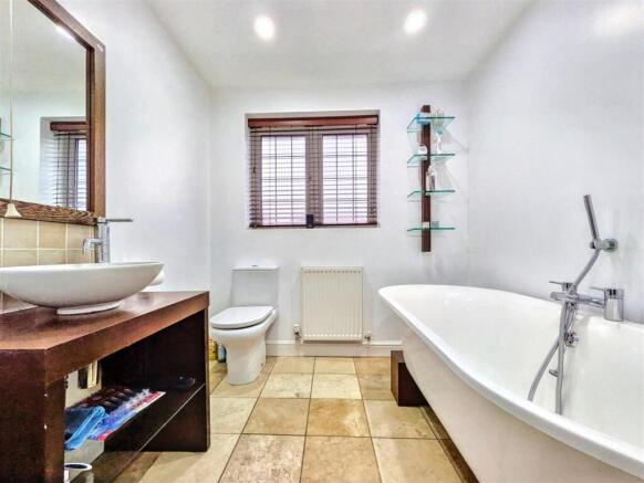 Bathroom_ (2).jpeg