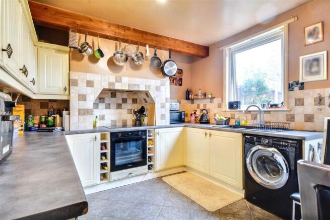Kitchen_1.jpeg