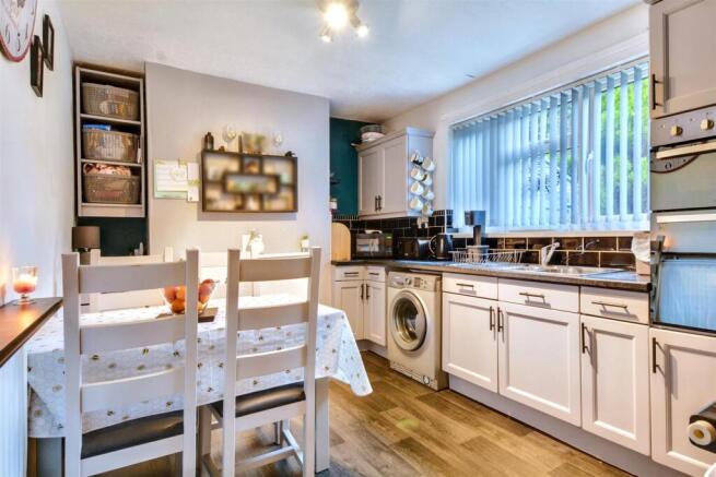Kitchen_1.jpeg