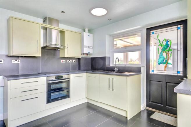 Kitchen_2.jpeg
