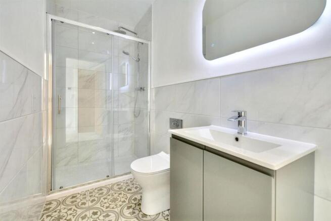 thumbnail_Ensuite_2.jpg
