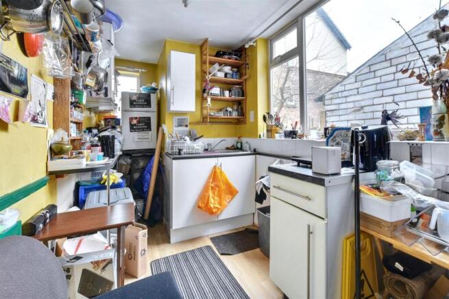 Kitchen_2.jpeg