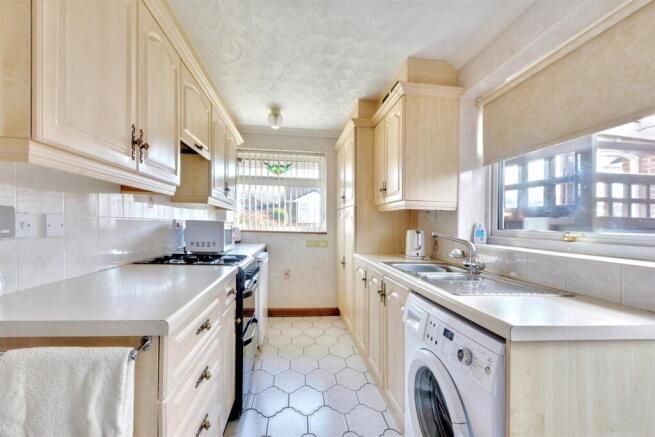 Kitchen_4.jpeg