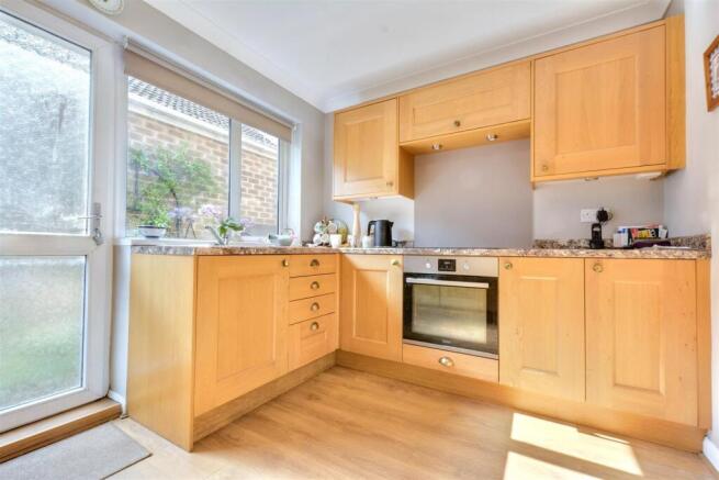 Kitchen_1.jpeg