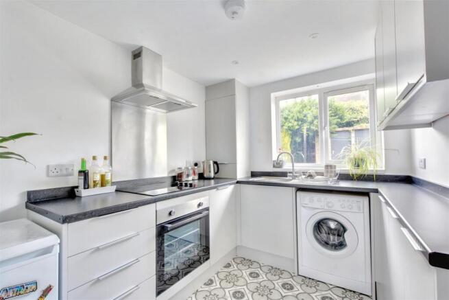 Kitchen_1.jpeg