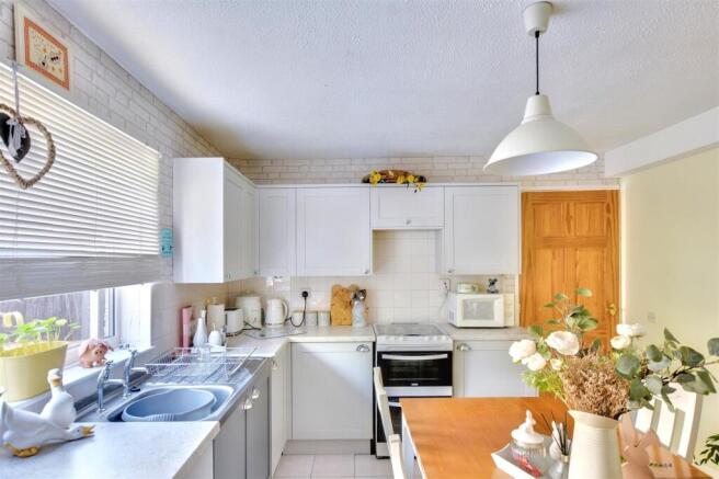 Kitchen_4.jpeg