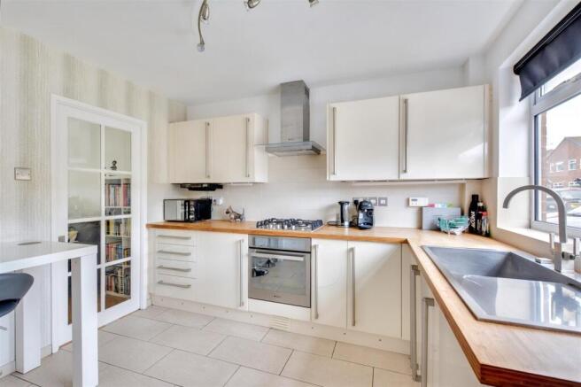 Kitchen_1.jpeg