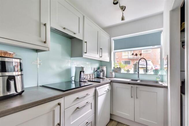Kitchen_3.jpeg