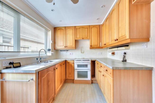 Kitchen_1.jpeg
