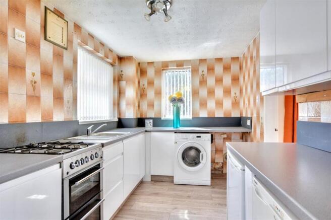 Kitchen_2.jpeg