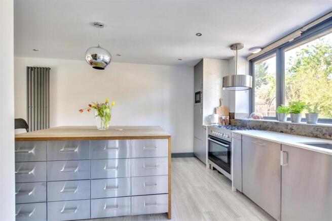 Kitchen_3.jpeg