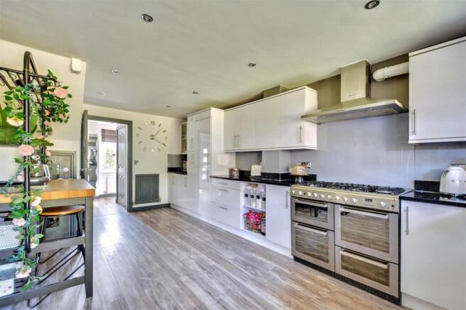 Kitchen_ (3).jpeg