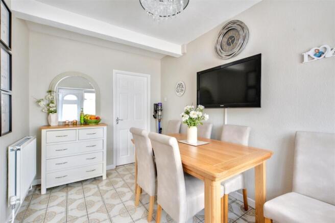 Dining Room_3.jpeg