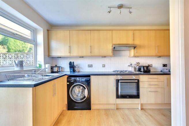 Kitchen_1.jpeg