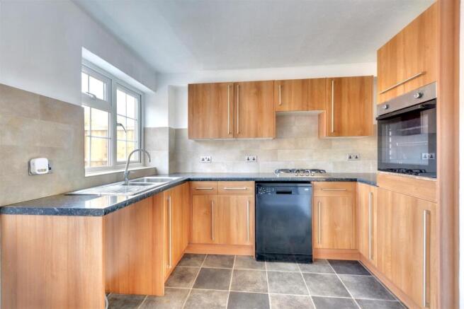 Kitchen_2.jpeg